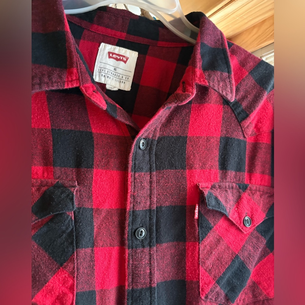 Levi’s flannel shirt